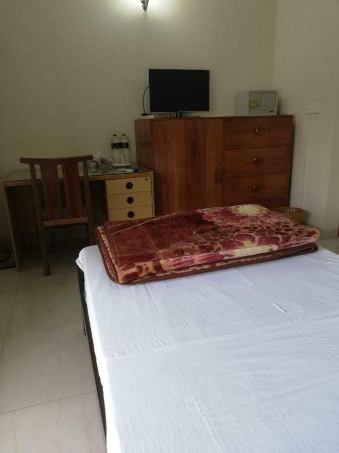 Ambrosia Guest House Dhaka Extérieur photo