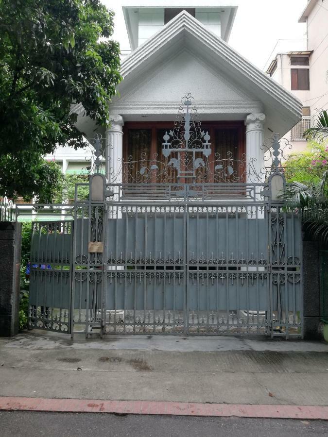 Ambrosia Guest House Dhaka Extérieur photo