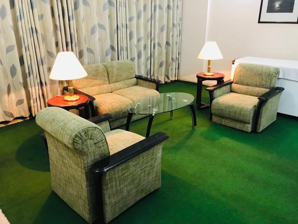 Ambrosia Guest House Dhaka Extérieur photo